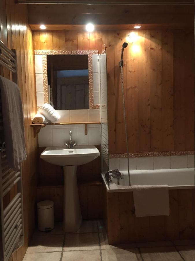Chalet Paisible Montagne Avec Option Jacuzzi Seez